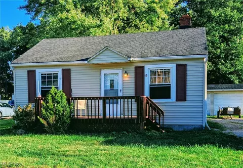 38754 Adkins Rd, Willoughby, OH 44094