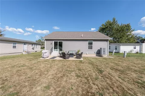 Exterior - 40 Perch Ct, Lagrange, OH 44050 photo 3 of 7