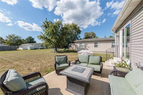 Exterior - 40 Perch Ct, Lagrange, OH 44050 photo 6 of 7
