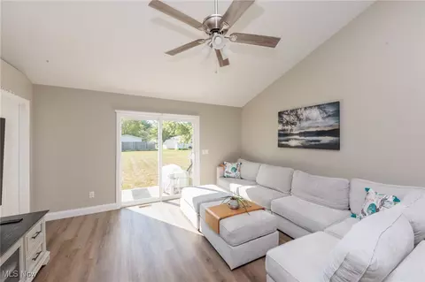 Living - 40 Perch Ct, Lagrange, OH 44050 photo 2 of 3