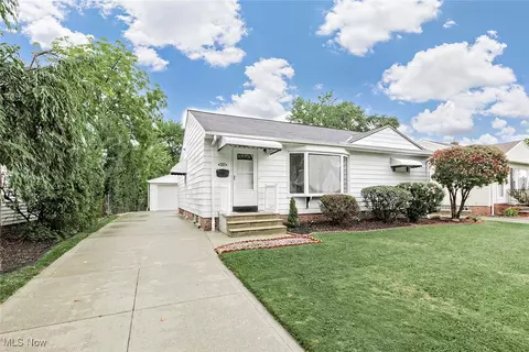 30413 Forestgrove Rd, Willowick, OH 44095