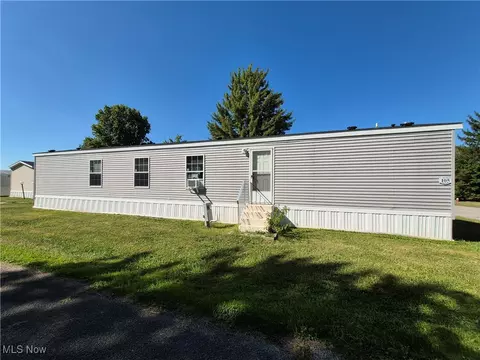 Exterior - 105 Brenthaven St, Elyria, OH 44035 photo 3 of 5