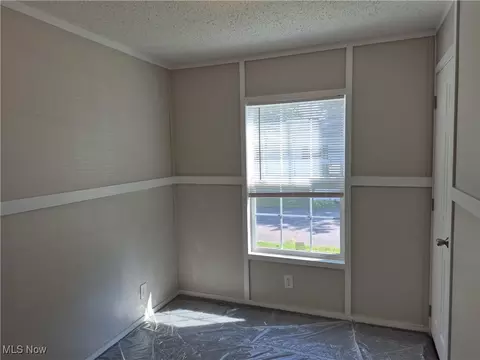 Bedroom - 105 Brenthaven St, Elyria, OH 44035 photo 3 of 3