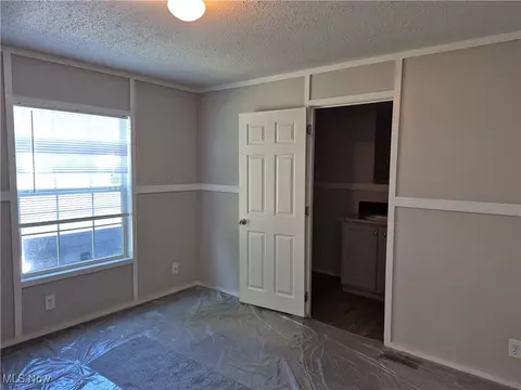 Bedroom - 105 Brenthaven St, Elyria, OH 44035 photo 1 of 3