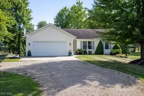 1740 Reimer Rd, Wadsworth, OH 44281