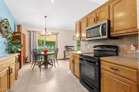 Kitchen - 1740 Reimer Rd, Wadsworth, OH 44281 photo 1 of 2