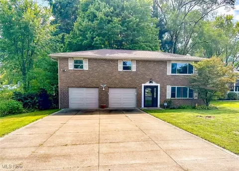 3467 Briardale Dr NW, Massillon, OH 44646