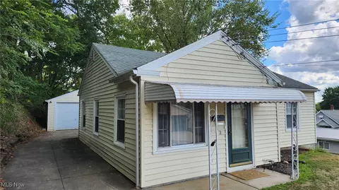 143 Glenn St, Barberton, OH 44203