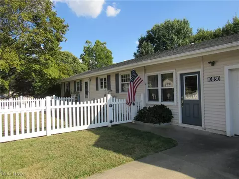 10880 Singer St NW, Massillon, OH 44647