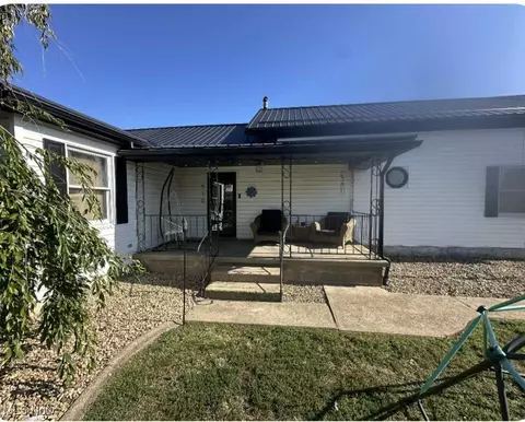 510 Chestnut St, Dresden, OH 43821