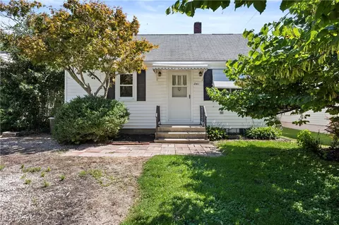 341 Morton Rd, Vermilion, OH 44089