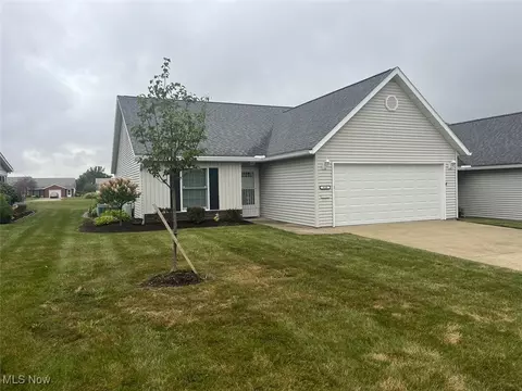 820 King Ridge Dr, Ashland, OH 44805