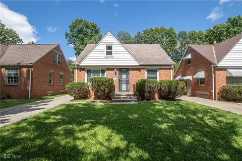 18411 Mapleboro Ave, Maple Heights, OH 44137