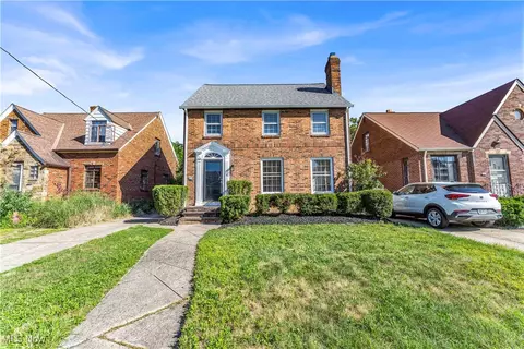 6408 Dellbank Dr, Cleveland, OH 44144