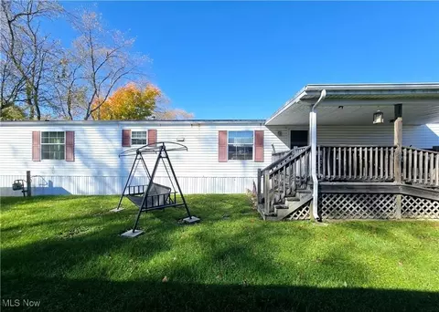 26 Edgewood Dr, Warsaw, OH 43844