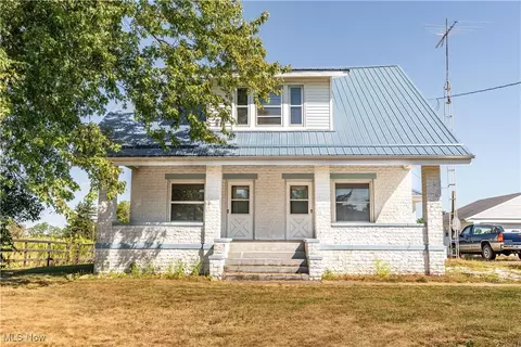 13529 Louisville St NE, Paris, OH 44669