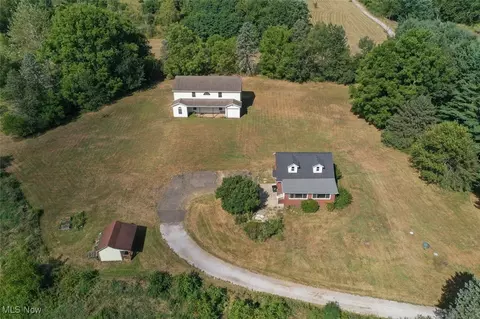 2386 Broadway Ave NE, East Canton, OH 44730
