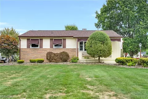 1339 Cavalcade Dr, Youngstown, OH 44515