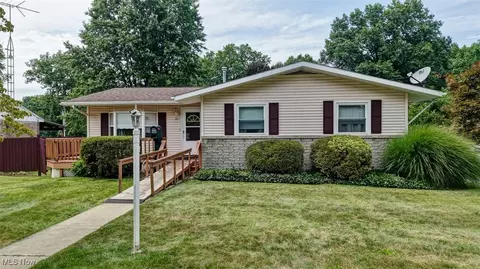 313 Manor Ave NW, Canton, OH 44708