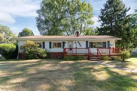 2672 Lyman Dr, New Franklin, OH 44216