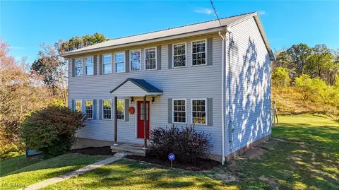 105 Mill Fork Rd, Marietta, OH 45750