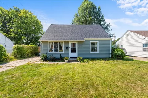 15617 Mina Ave, Cleveland, OH 44135