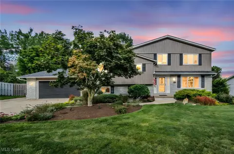 5690 Marble Ln, Willoughby, OH 44094