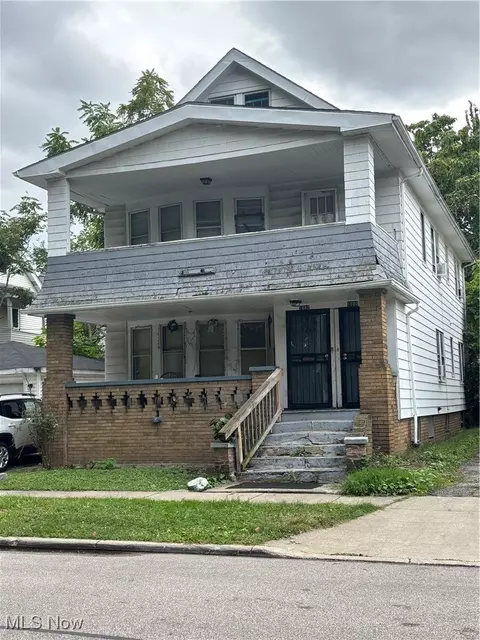 1682 Cliffview Rd, Cleveland, OH 44112