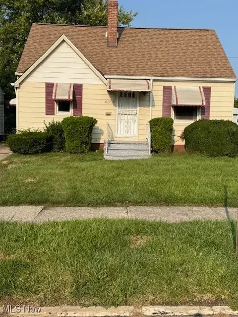 4396 Glenview Rd, Warrensville Heights, OH 44128