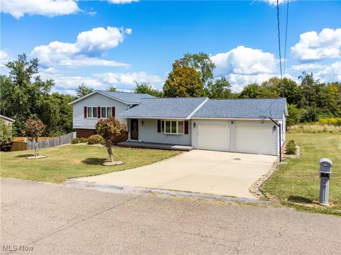 148 Oak Dr, Dillonvale, OH 43917 photo 4