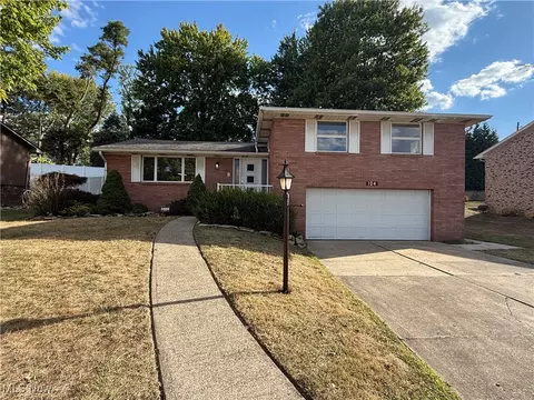 104 Tera Mnr, Wintersville, OH 43953