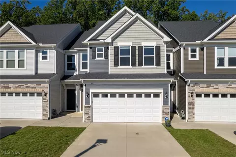 840 Woodside Dr, Westlake, OH 44145