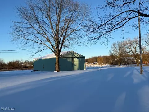 6747 Giddings Rd, Rootstown, OH 44272 photo 2