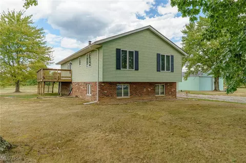 6747 Giddings Rd, Rootstown, OH 44272 photo 4