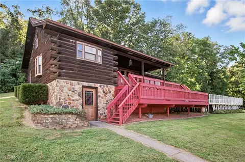 8916 Newark Rd, Nashport, OH 43830