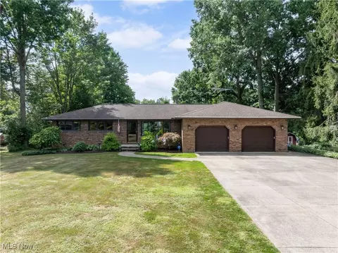 1054 Morningview Dr, Tallmadge, OH 44278
