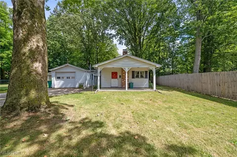 7577 Murray Ave, Mentor, OH 44060