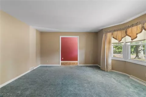 2425 Pennington St NW, Canton, OH 44709 photo 5