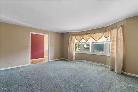 2425 Pennington St NW, Canton, OH 44709 photo 4