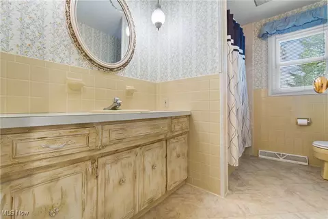 2425 Pennington St NW, Canton, OH 44709 photo 18