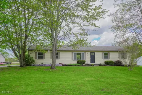 10123 Minyoung Rd, Ravenna, OH 44266