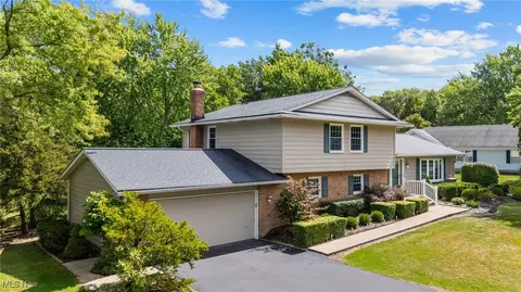 7751 Mountain Ash Dr, Mentor, OH 44060
