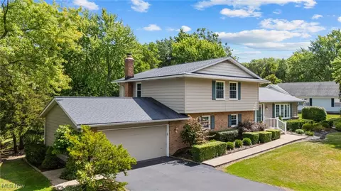 7751 Mountain Ash Dr, Mentor, OH 44060