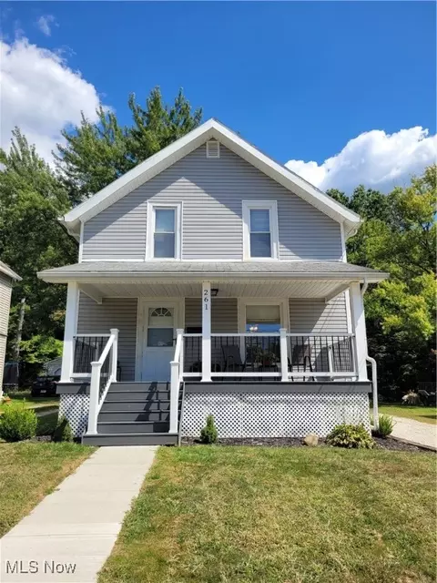 261 Grandview Ave, Wadsworth, OH 44281
