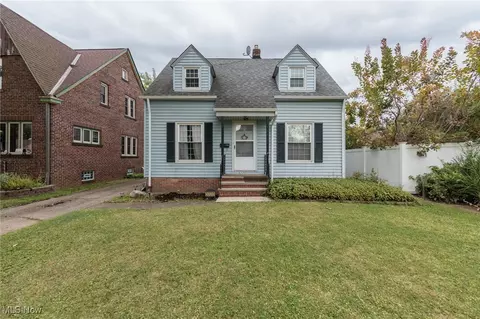 5320 Clement Ave, Maple Heights, OH 44137