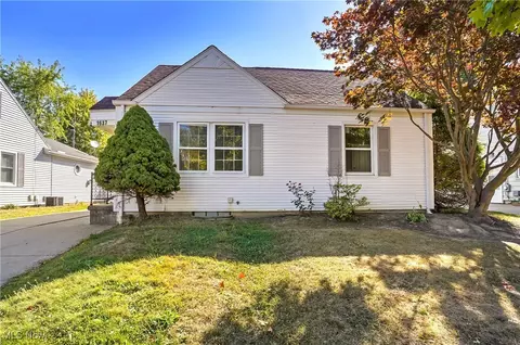 1637 Rockford St, Akron, OH 44301