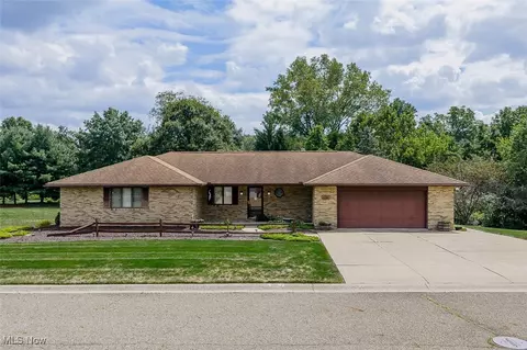 2433 Fontana St NW, Massillon, OH 44646