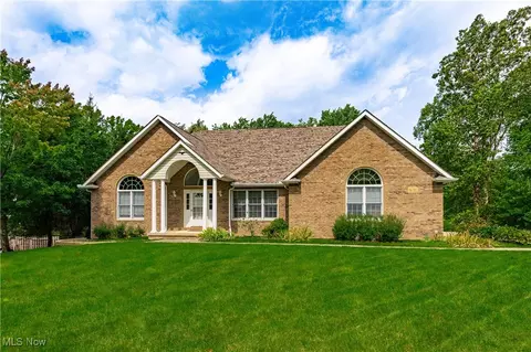 14207 Ryan Dr, Walton Hills, OH 44146