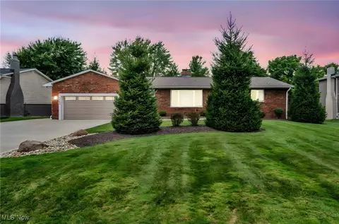 3465 Clover Dr, Brunswick, OH 44212