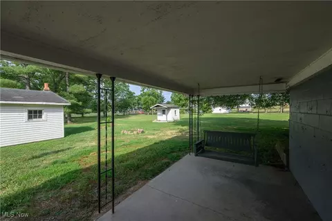 617 Johnson Ave, Dennison, OH 44621 photo 5